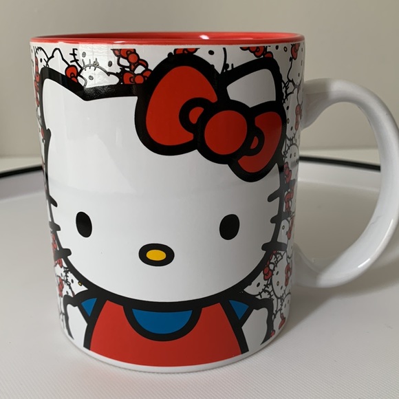 🆕 Sanrio Classic Hello Kitty Print Coffee Mug, 20oz - Picture 4 of 4